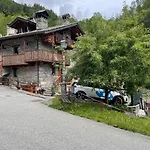 La Bombetta Gialla Di Elisa E Marco *
